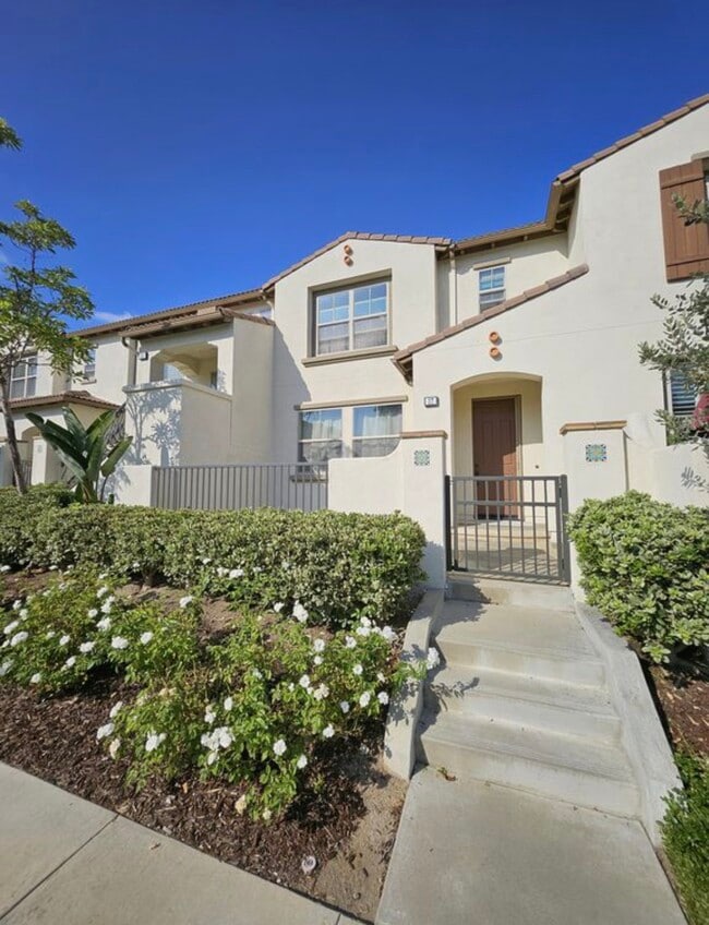 Building Photo - 37 Bijou