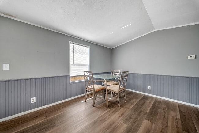Photo - 349 Rd 5915-24