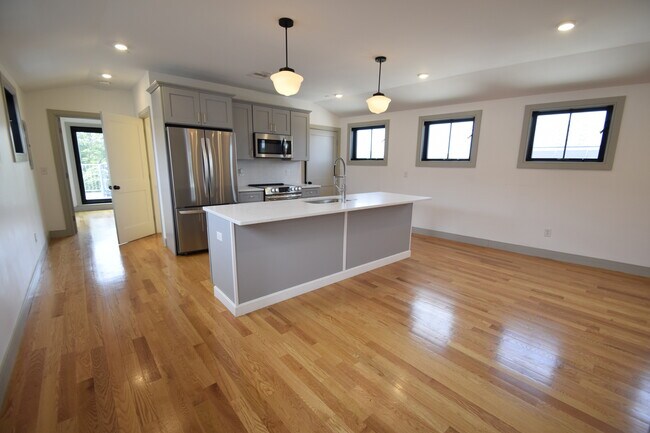 Photo - 15 Maywood St Apartments Unit 4