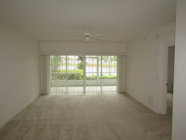 Photo - 891 Norwalk Dr