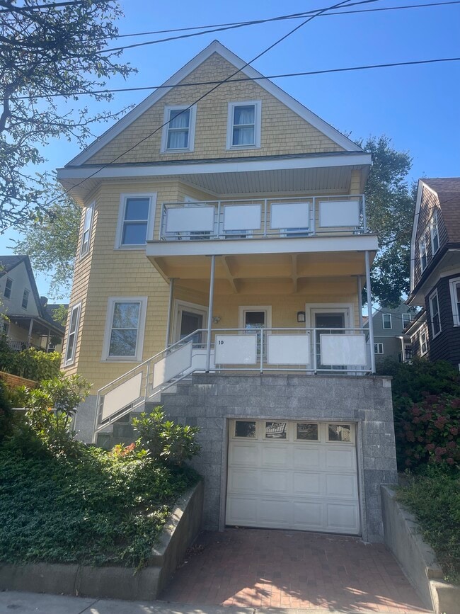 Building Photo - 10 Packard Ave Rental