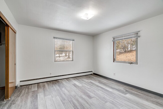 McCarron's View Apartments