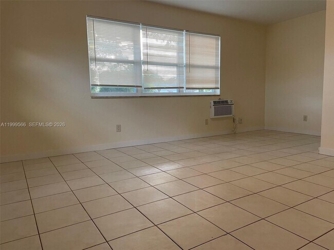 Photo - 1850 N 27th Ave Unit A