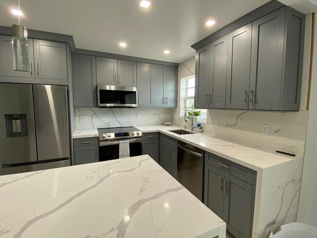 Photo - 2500 NE 48th Ln Unit 306