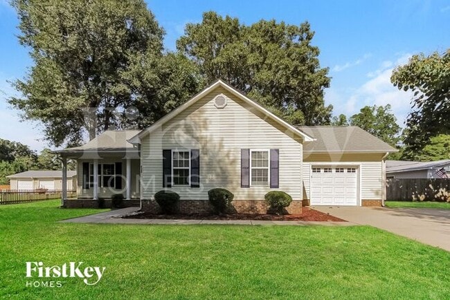 Photo - 420 W Henry St