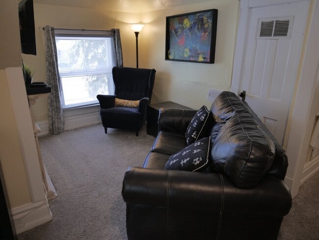 Photo - 814 E Cimarron St Unidad 1