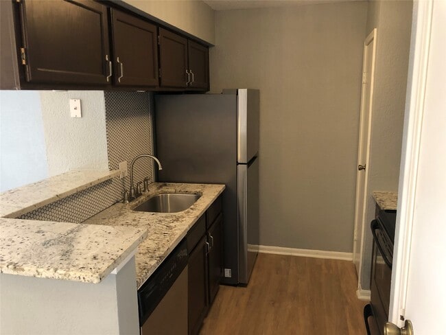 Photo - 10615 Briar Forest Dr Unidad 107