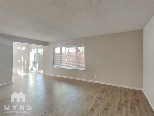 Photo - 2336 Villanova Cir Unit 8