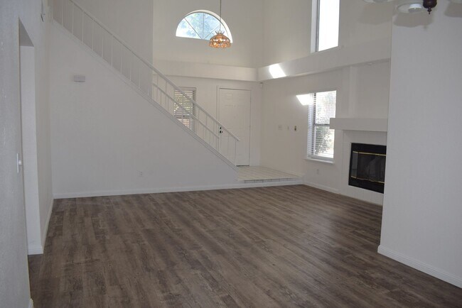 Photo - 8165 La Almendra Way