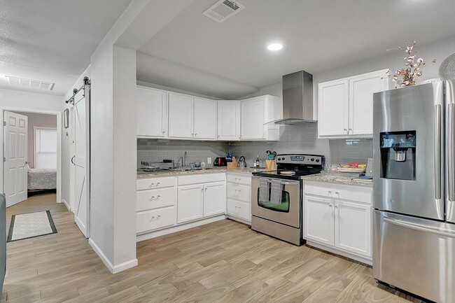 Photo - 42 Penway St