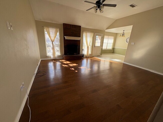 Photo - 4001 Sera Dr