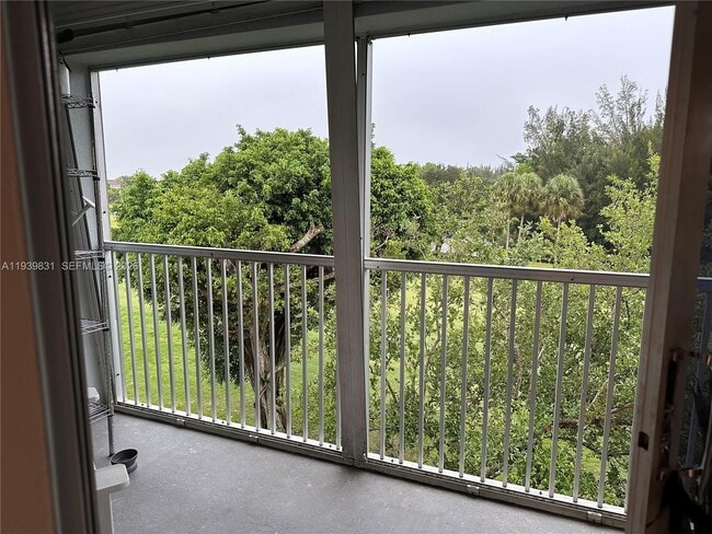 Photo - 1110 SW 125th Ave Unit 403M