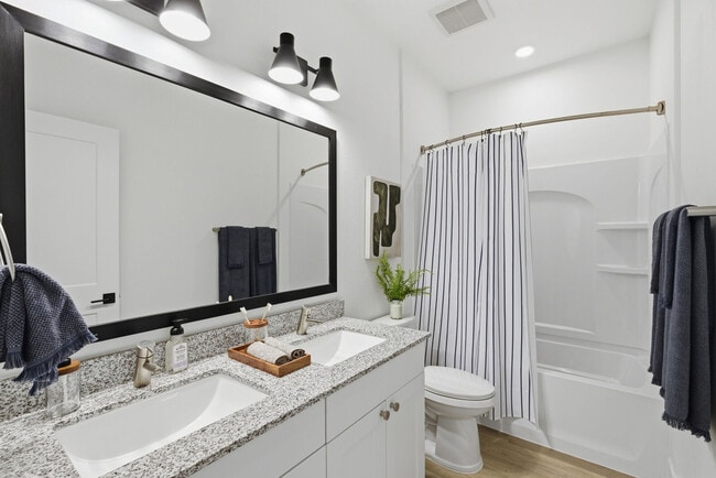 Photo - HARMON Melissa by Crescent Communities