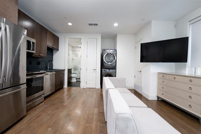 Photo - 2934 N Hall St Unidad 202