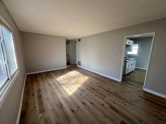 Photo - 6049 N 39th St