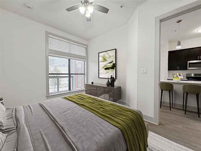 Photo - 306 McGowen St Unit 14