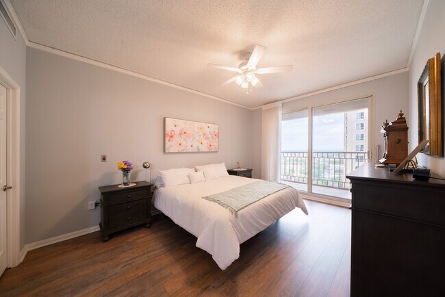 Photo - 1 Towers Park Ln Unidad 1614