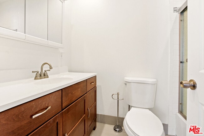 Photo - 1335 S Roxbury Dr Unit 1337 1/2