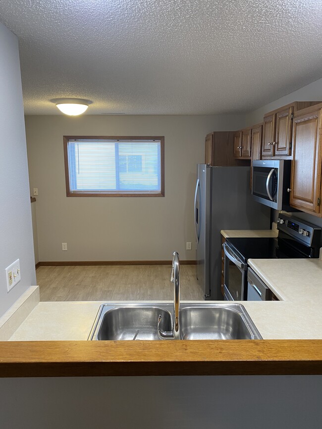 Building Photo - 1311 Delaware Ave Unit 1