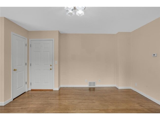 Photo - 4949 Jackson St NE