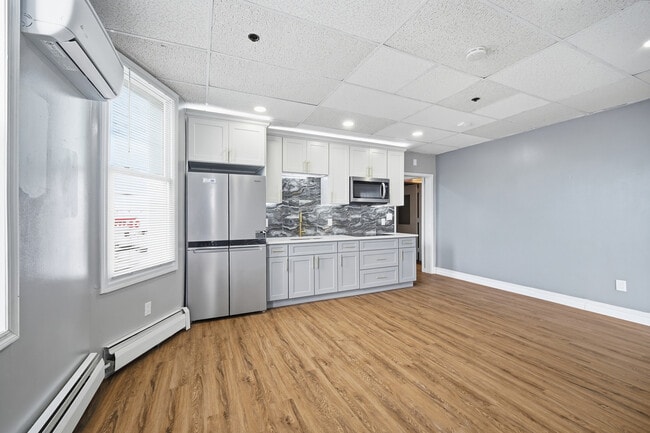 Photo - 32 W Main St Unidad 2