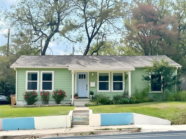 Building Photo - 4800 Duval St