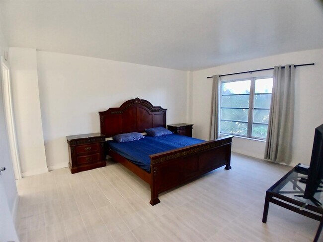 Photo - 4164 Inverrary Dr Unit 311