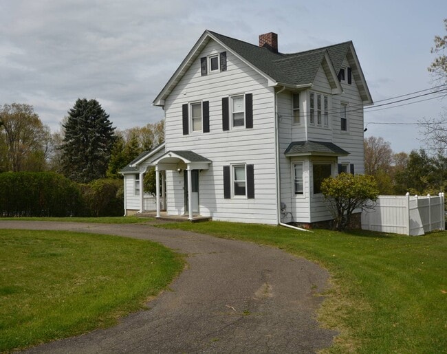 Building Photo - 99 Bayview Ave