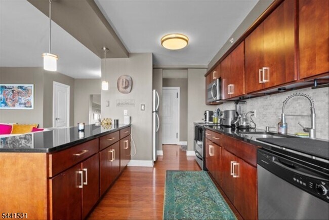 Photo - 60 Parkway Dr