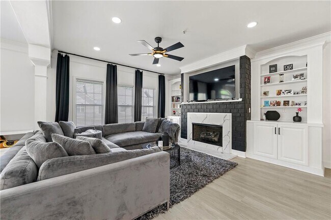 Photo - 1501 Glenivy