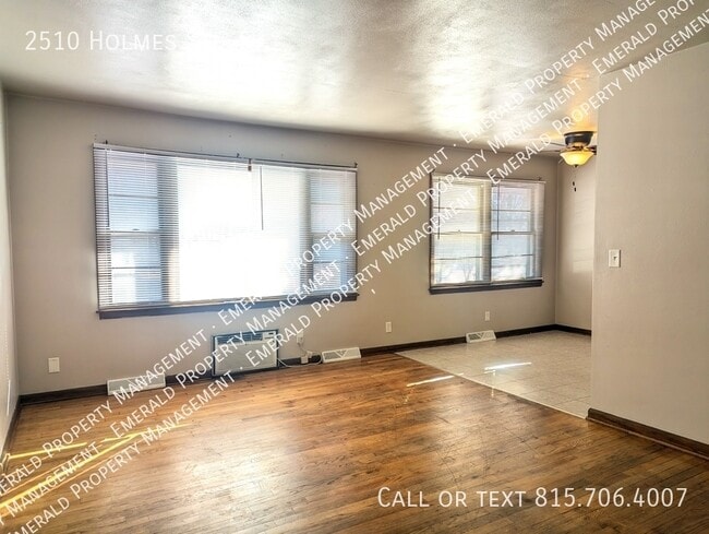 Photo - 2510 Holmes St Unit 5