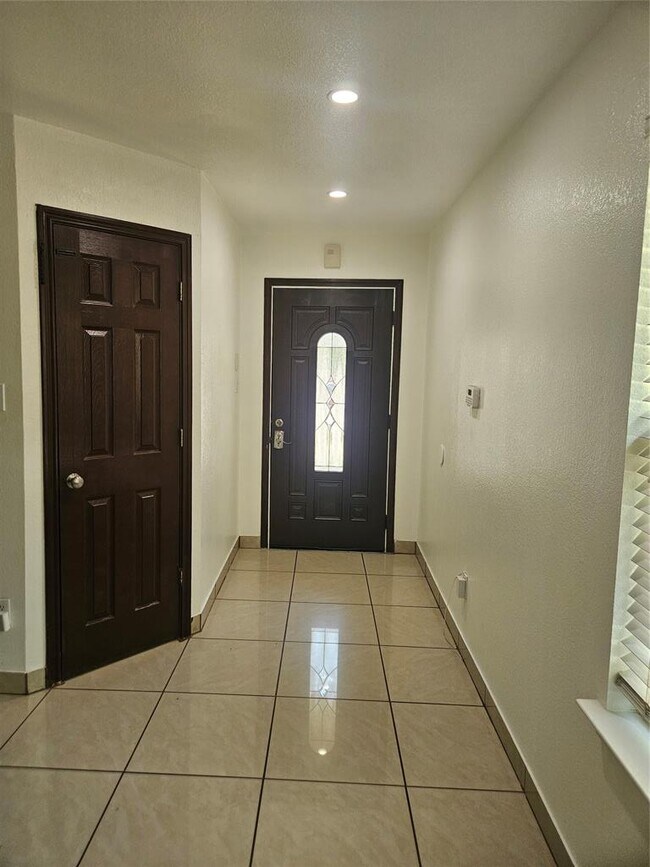 Photo - 230 Rinehardt St
