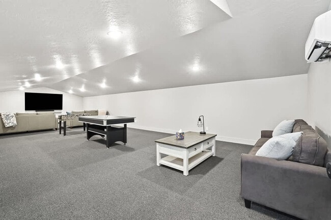 Building Photo - 303 CM Rdg Ln Unit ID1460946P