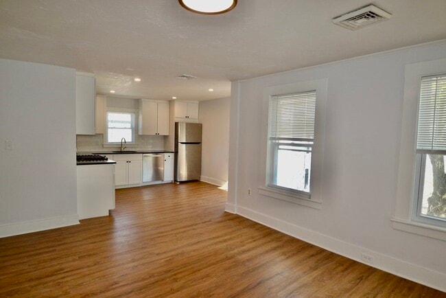 Photo - 63-65-65 Cherry St Unidad 2R