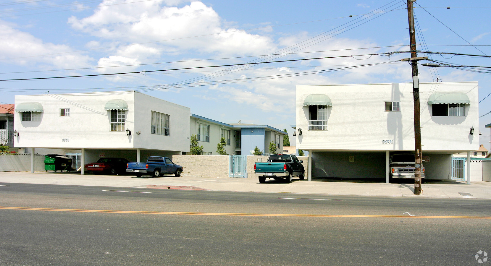 3249 Marine Ave - 3249 Marine Ave Apartments