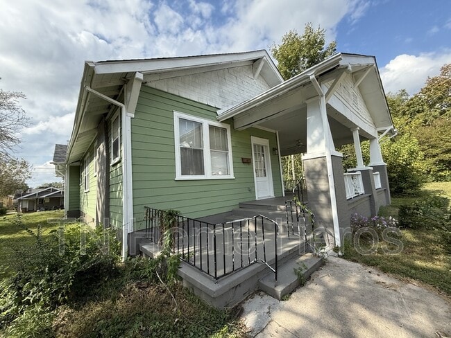 Photo - 3003 Martin Luther King Jr Ave