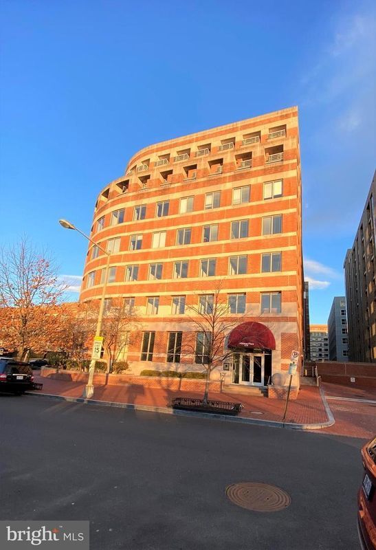 Building Photo - 1275 25th St NW Rental