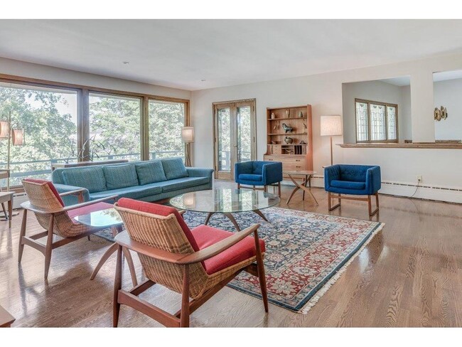 Photo - 400 Natchez Ave N