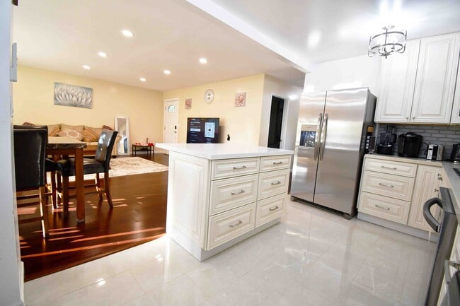 Photo - 7941 Fallbrook Ave