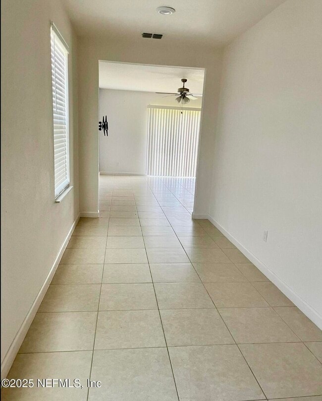 Photo - 8709 Lake George Cir E