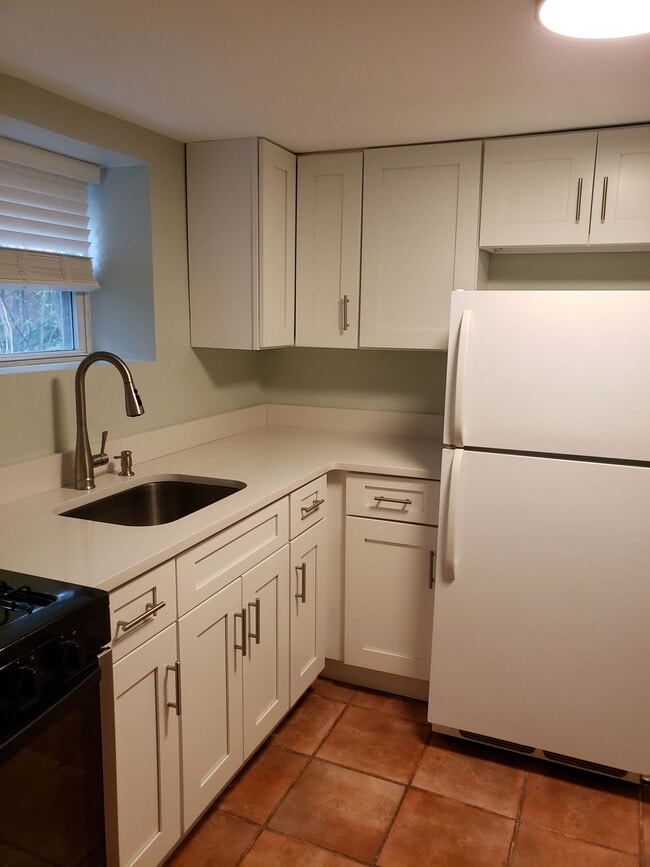 Photo - 219 McElroy Ave