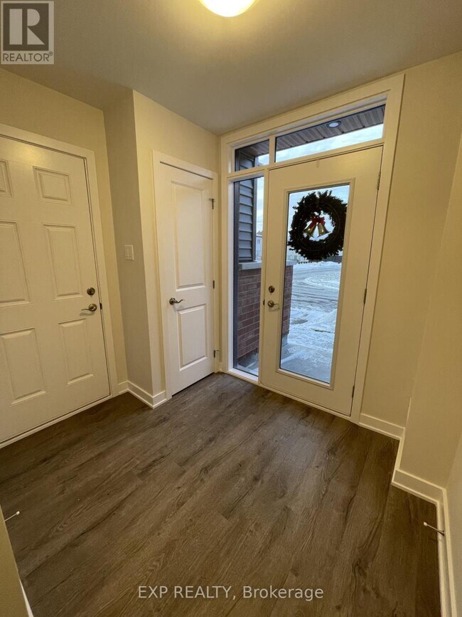 Photo - 633 Corporal Private