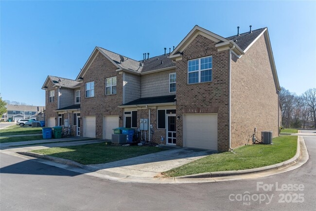 Photo - 5682 Stafford Rd