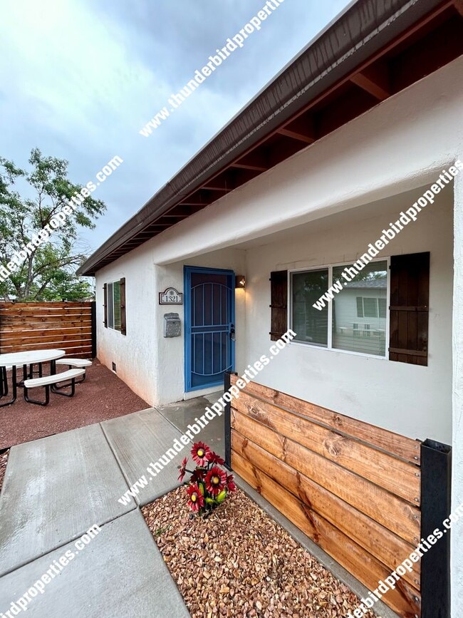 Photo - 1321 San Mateo Blvd SE Apartment Unit 1321 San Mateo