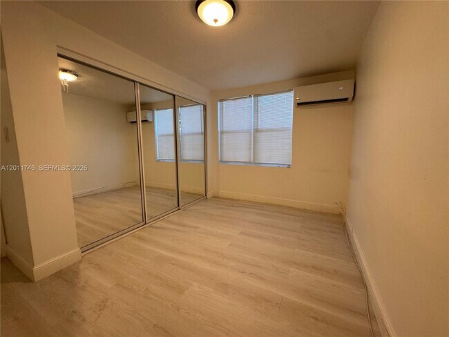 Photo - 5800 Taylor St Unidad 1