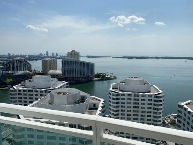 Photo - 950 Brickell Bay Dr