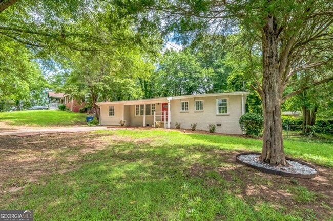 Photo - 16 Bromack Dr SE