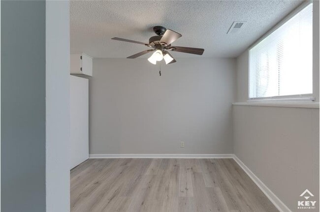 Photo - 1321 N Sheridan St
