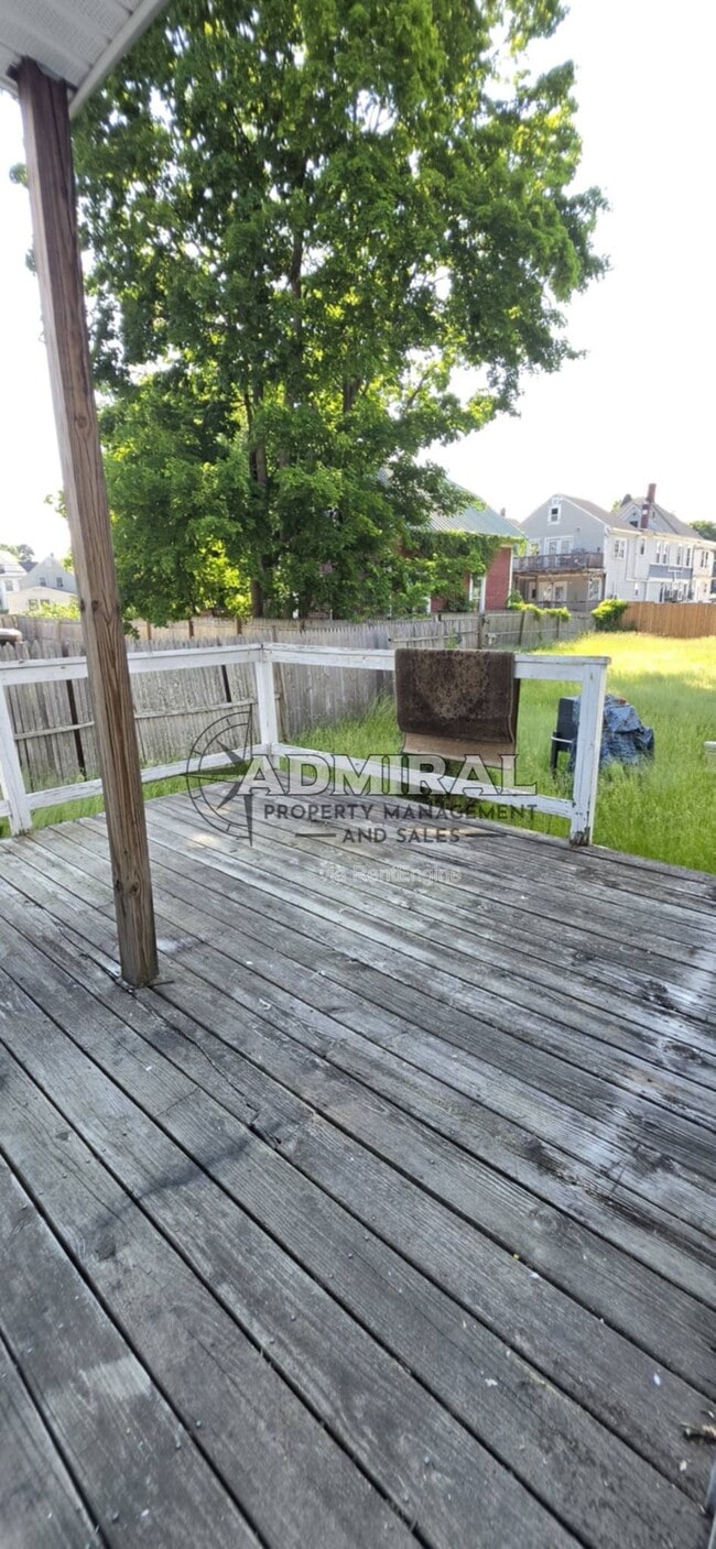 Photo - 21 Knight St Unit 1