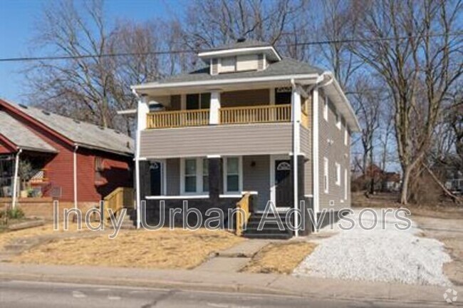 Building Photo - 646 W 30th St Rental